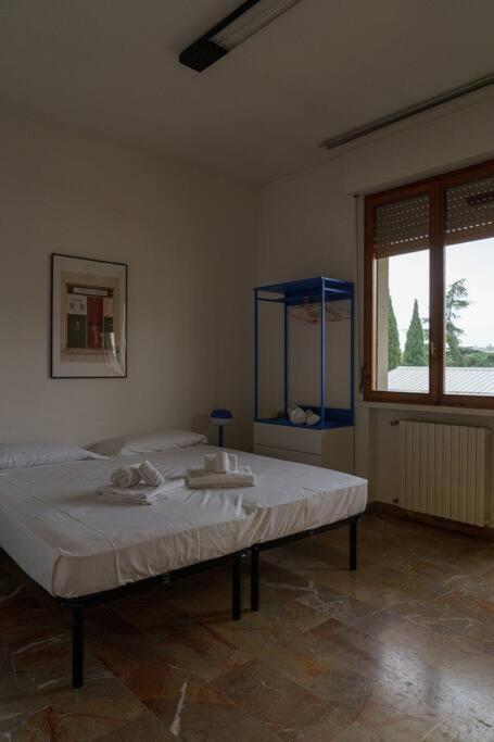 Fanciful 2-Br Outside Ztl Apartment Firenze Bagian luar foto